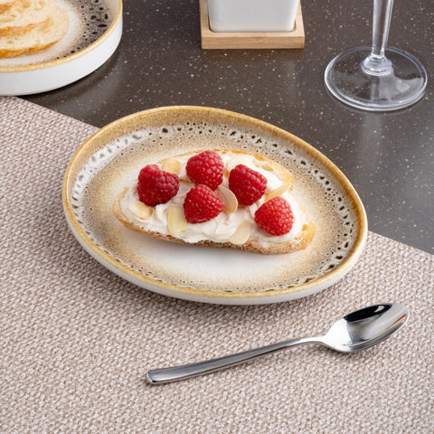 Ariane Retail 7 1/3'' x 6 1/3'' Jaguar Porcelain Elevated Oval Plate - 6/Case (ARTARND51101006)