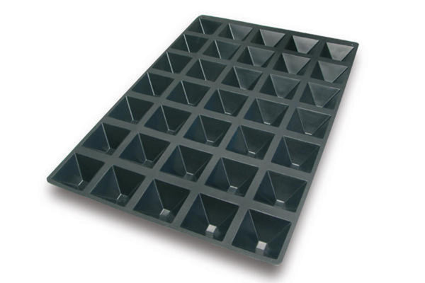 Silikomart Sq057 - Silicone Mould 63 Pyramid 72x72 H60 Mm (Pack of 6)