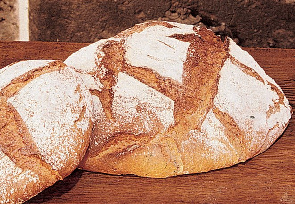 Matfer Bourgeat Banneton Linen Lined Basket 9 1/2" (118511) - iFoodservice Online