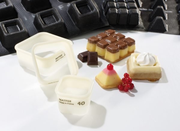 Matfer Bourgeat EXOGLASS SQUARE CUTTER 1 1/2" 150241 - iFoodservice Online