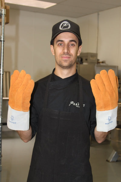 Matfer Bourgeat Leather Protection/Oven Gloves Pair, 4" (773011) - iFoodservice Online