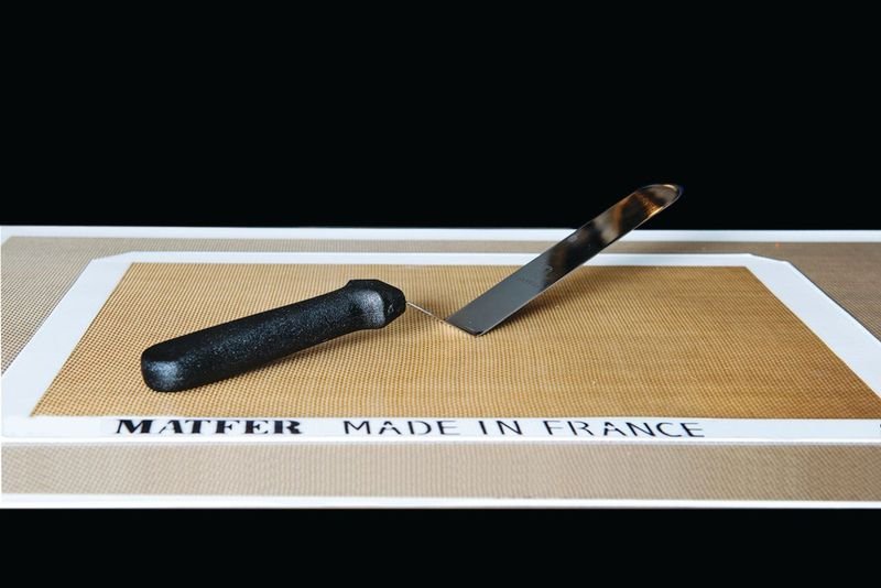 Matfer Bourgeat Offset Spatula 6 1/4" (112670) - iFoodservice Online